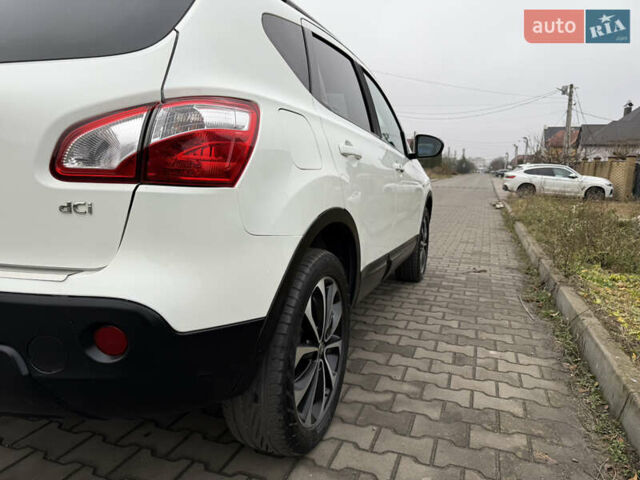 Белый Ниссан Кашкай, объемом двигателя 1.5 л и пробегом 198 тыс. км за 13500 $, фото 6 на Automoto.ua