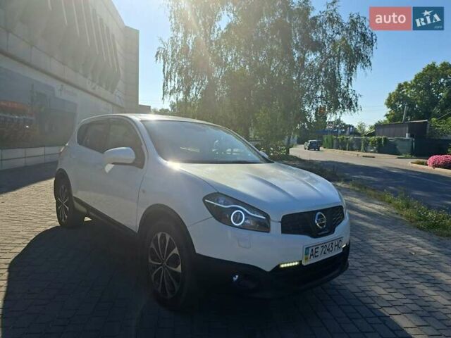 Белый Ниссан Кашкай, объемом двигателя 2 л и пробегом 87 тыс. км за 12800 $, фото 6 на Automoto.ua