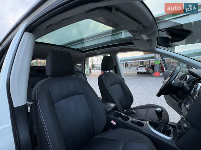 Ниссан Кашкай 2012 в Житомире на Automoto.ua Белый Ниссан Кашкай, объемом двигателя 1.5 л и пробегом 212 тыс. км за 11899 $, фото 52 на Automoto.ua