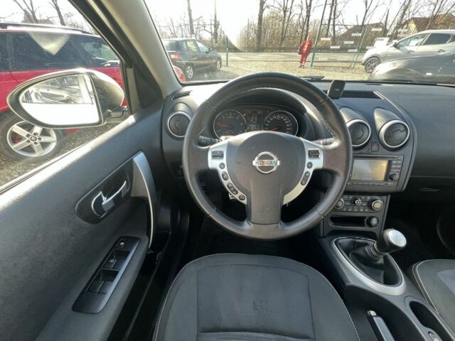 Белый Ниссан Кашкай, объемом двигателя 1.5 л и пробегом 203 тыс. км за 10699 $, фото 13 на Automoto.ua