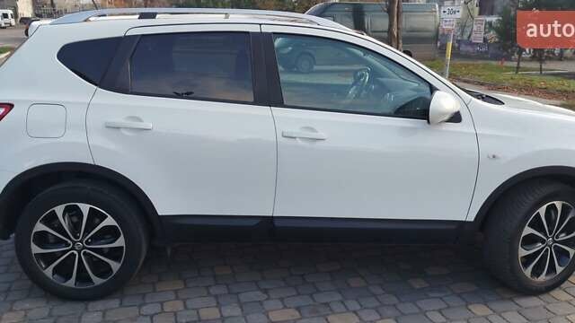 Білий Ніссан Кашкай, об'ємом двигуна 1.5 л та пробігом 169 тис. км за 12800 $, фото 7 на Automoto.ua