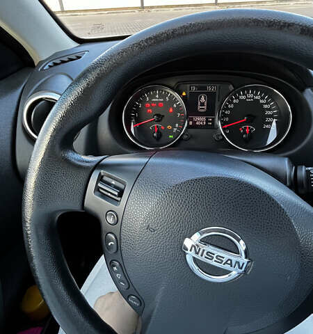 Білий Ніссан Кашкай, об'ємом двигуна 2 л та пробігом 129 тис. км за 13500 $, фото 61 на Automoto.ua