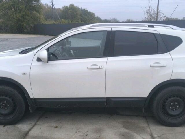 Белый Ниссан Кашкай, объемом двигателя 1.5 л и пробегом 258 тыс. км за 9999 $, фото 3 на Automoto.ua