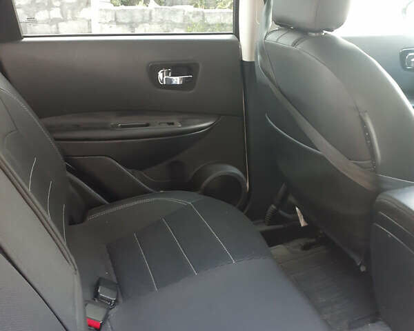 Белый Ниссан Кашкай, объемом двигателя 1.6 л и пробегом 157 тыс. км за 10900 $, фото 11 на Automoto.ua