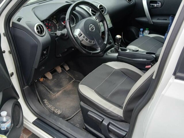 Белый Ниссан Кашкай, объемом двигателя 2 л и пробегом 97 тыс. км за 11628 $, фото 5 на Automoto.ua