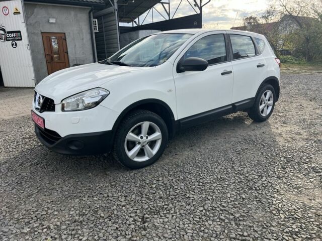 Белый Ниссан Кашкай, объемом двигателя 1.5 л и пробегом 250 тыс. км за 9500 $, фото 2 на Automoto.ua