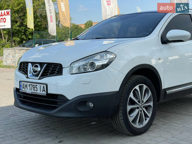 Белый Ниссан Кашкай, объемом двигателя 2 л и пробегом 120 тыс. км за 12955 $, фото 3 на Automoto.ua