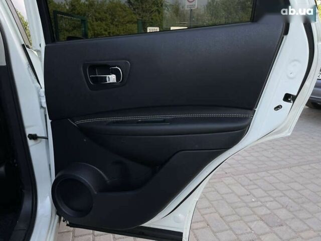 Белый Ниссан Кашкай, объемом двигателя 2 л и пробегом 120 тыс. км за 12955 $, фото 29 на Automoto.ua