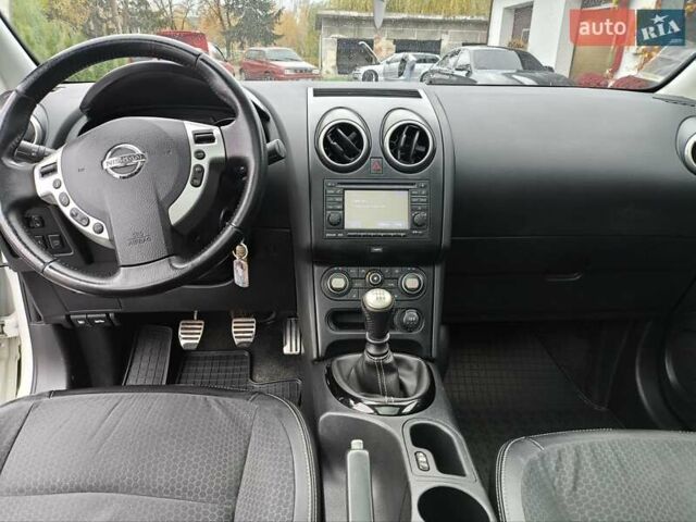Білий Ніссан Кашкай, об'ємом двигуна 1.6 л та пробігом 210 тис. км за 11700 $, фото 33 на Automoto.ua