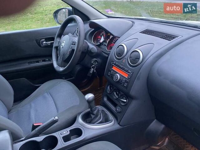 Белый Ниссан Кашкай, объемом двигателя 1.6 л и пробегом 220 тыс. км за 9800 $, фото 46 на Automoto.ua