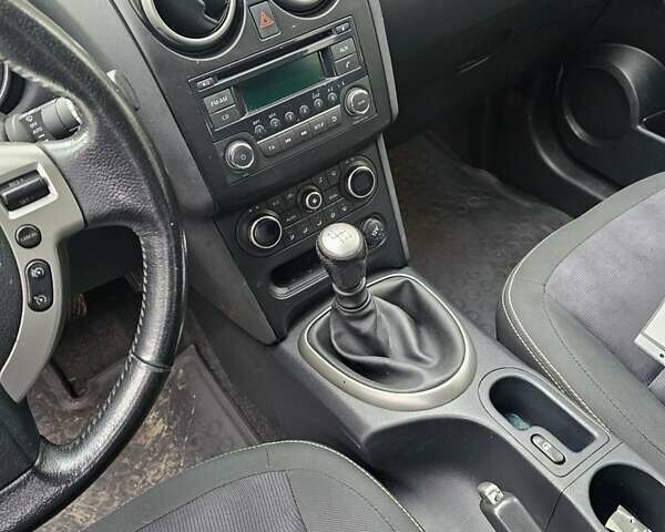 Белый Ниссан Кашкай, объемом двигателя 1.5 л и пробегом 181 тыс. км за 11800 $, фото 7 на Automoto.ua