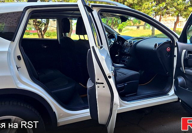 Белый Ниссан Кашкай, объемом двигателя 1.5 л и пробегом 225 тыс. км за 11500 $, фото 10 на Automoto.ua