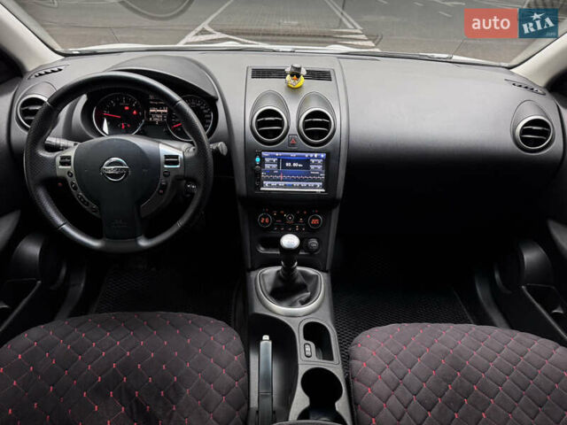 Белый Ниссан Кашкай, объемом двигателя 1.5 л и пробегом 277 тыс. км за 9300 $, фото 16 на Automoto.ua