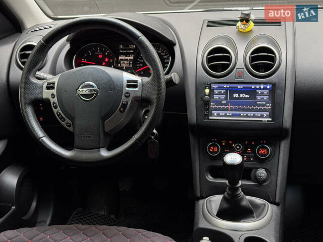 Белый Ниссан Кашкай, объемом двигателя 1.5 л и пробегом 277 тыс. км за 9300 $, фото 17 на Automoto.ua