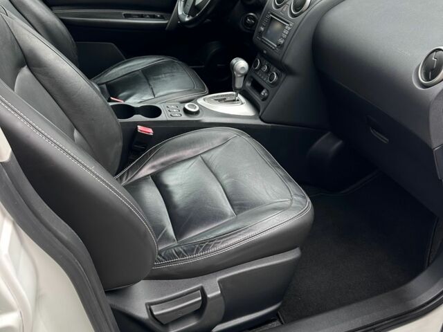 Белый Ниссан Кашкай, объемом двигателя 2 л и пробегом 193 тыс. км за 12230 $, фото 18 на Automoto.ua