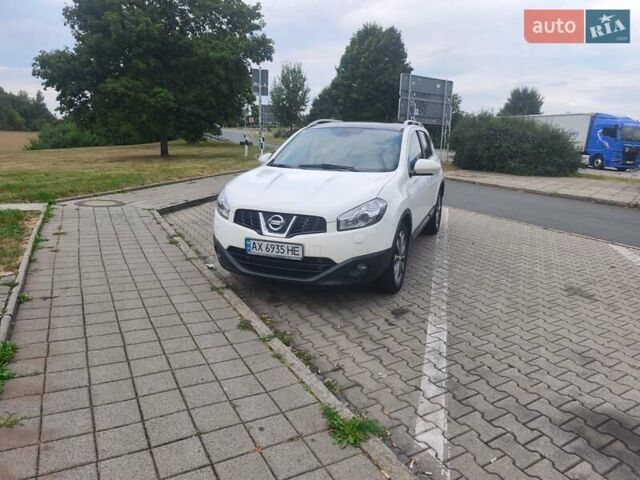 Белый Ниссан Кашкай, объемом двигателя 2 л и пробегом 220 тыс. км за 12999 $, фото 4 на Automoto.ua