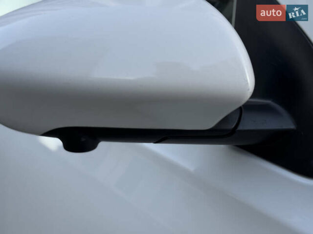 Белый Ниссан Кашкай, объемом двигателя 1.5 л и пробегом 219 тыс. км за 10899 $, фото 59 на Automoto.ua