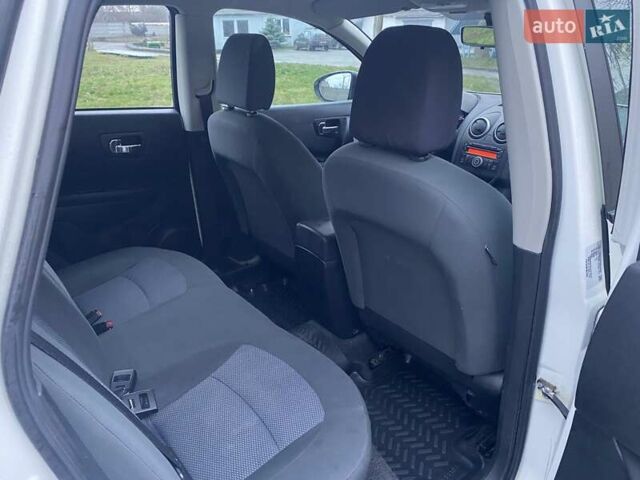 Белый Ниссан Кашкай, объемом двигателя 1.6 л и пробегом 220 тыс. км за 9800 $, фото 47 на Automoto.ua