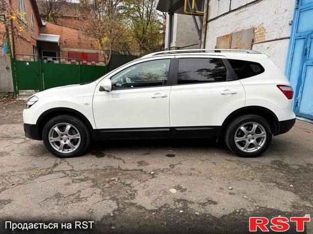 Белый Ниссан Кашкай, объемом двигателя 2 л и пробегом 190 тыс. км за 11700 $, фото 4 на Automoto.ua