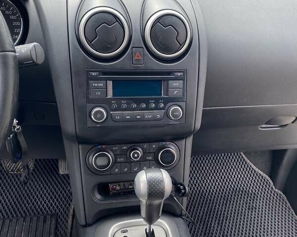 Белый Ниссан Кашкай, объемом двигателя 2 л и пробегом 185 тыс. км за 10900 $, фото 12 на Automoto.ua