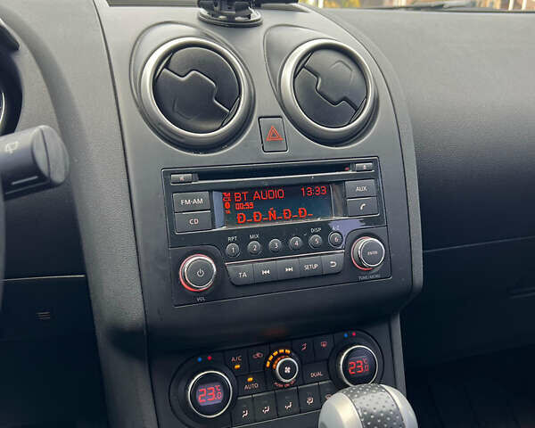 Белый Ниссан Кашкай, объемом двигателя 2 л и пробегом 129 тыс. км за 12900 $, фото 7 на Automoto.ua