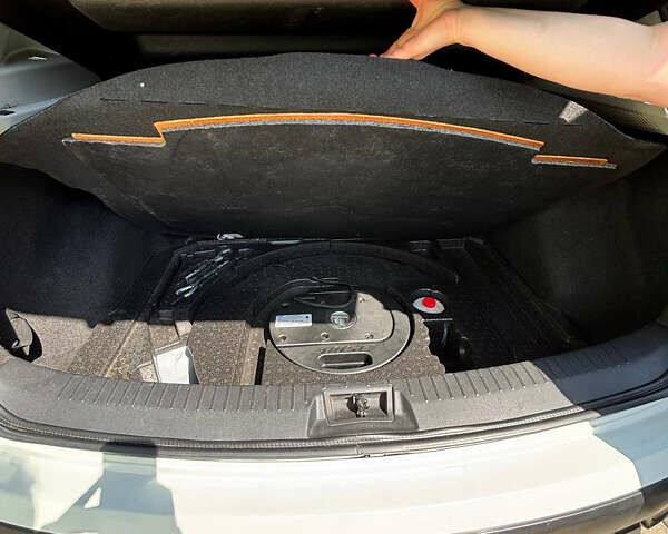 Белый Ниссан Кашкай, объемом двигателя 1.6 л и пробегом 210 тыс. км за 11900 $, фото 11 на Automoto.ua