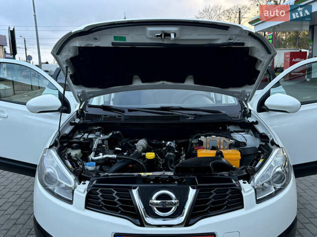 Ниссан Кашкай 2012 в Житомире на Automoto.ua Белый Ниссан Кашкай, объемом двигателя 1.5 л и пробегом 212 тыс. км за 11899 $, фото 58 на Automoto.ua