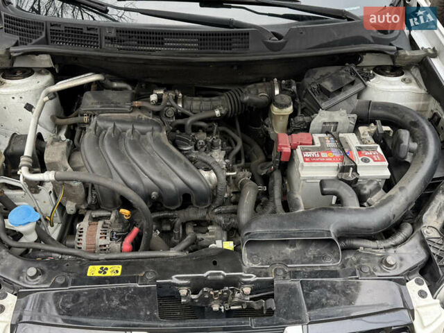 Білий Ніссан Кашкай, об'ємом двигуна 1.6 л та пробігом 175 тис. км за 11000 $, фото 20 на Automoto.ua