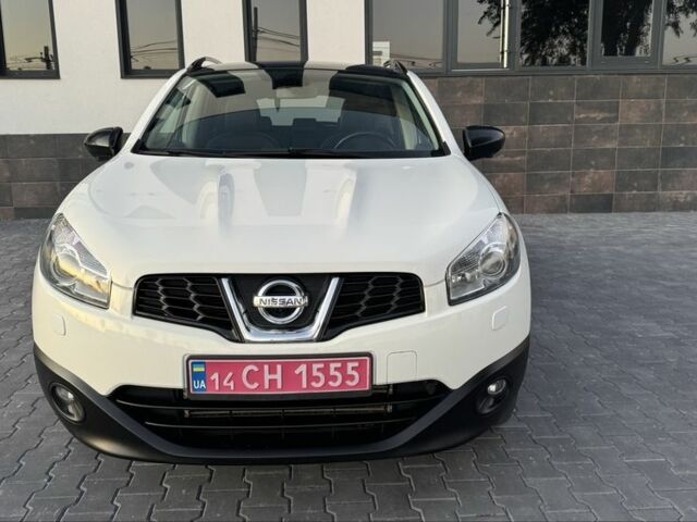 Белый Ниссан Кашкай, объемом двигателя 1.6 л и пробегом 231 тыс. км за 12399 $, фото 2 на Automoto.ua
