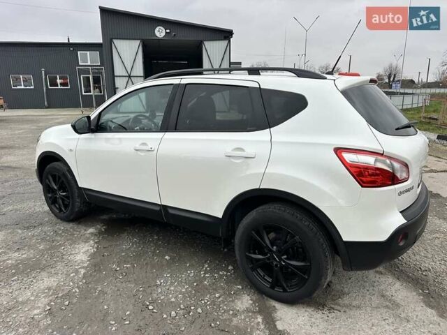 Белый Ниссан Кашкай, объемом двигателя 1.46 л и пробегом 225 тыс. км за 12350 $, фото 28 на Automoto.ua