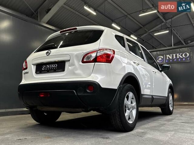 Білий Ніссан Кашкай, об'ємом двигуна 1.6 л та пробігом 141 тис. км за 10000 $, фото 13 на Automoto.ua