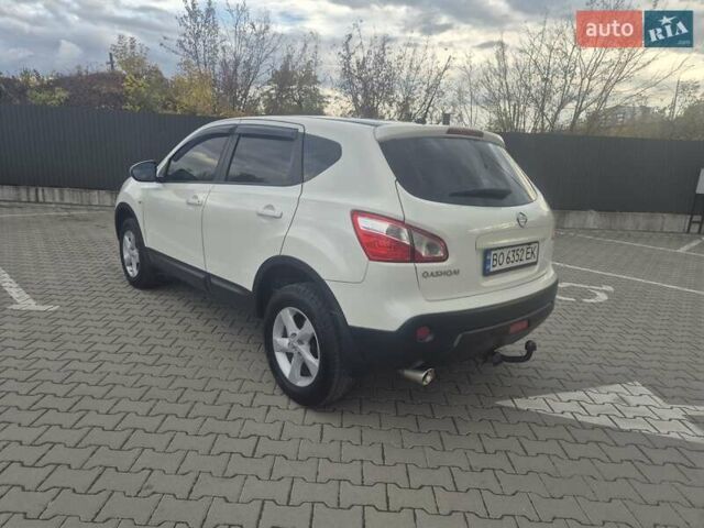 Ниссан Кашкай 2013 в Тернополе на Automoto.ua Белый Ниссан Кашкай, объемом двигателя 2 л и пробегом 135 тыс. км за 10900 $, фото 5 на Automoto.ua