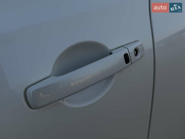 Белый Ниссан Кашкай, объемом двигателя 1.5 л и пробегом 220 тыс. км за 13500 $, фото 16 на Automoto.ua