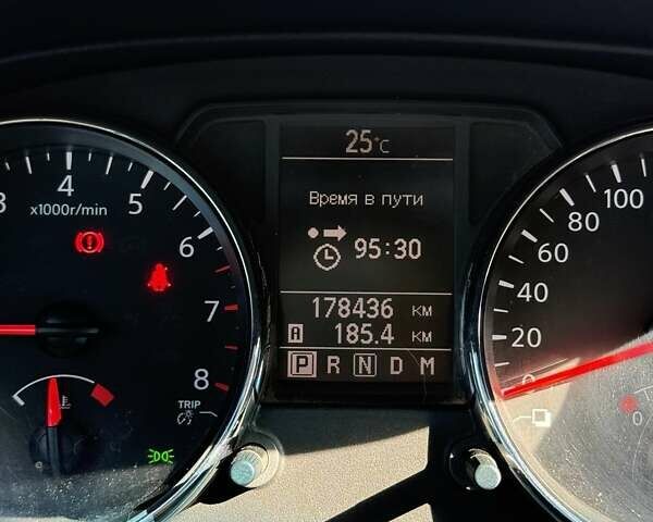 Белый Ниссан Кашкай, объемом двигателя 2 л и пробегом 178 тыс. км за 11300 $, фото 14 на Automoto.ua