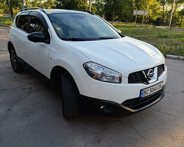 Белый Ниссан Кашкай, объемом двигателя 1.6 л и пробегом 199 тыс. км за 11999 $, фото 8 на Automoto.ua