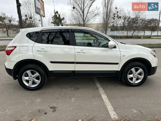 Белый Ниссан Кашкай, объемом двигателя 2 л и пробегом 190 тыс. км за 11999 $, фото 7 на Automoto.ua