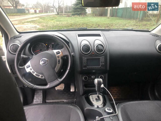 Белый Ниссан Кашкай, объемом двигателя 2 л и пробегом 220 тыс. км за 11000 $, фото 16 на Automoto.ua