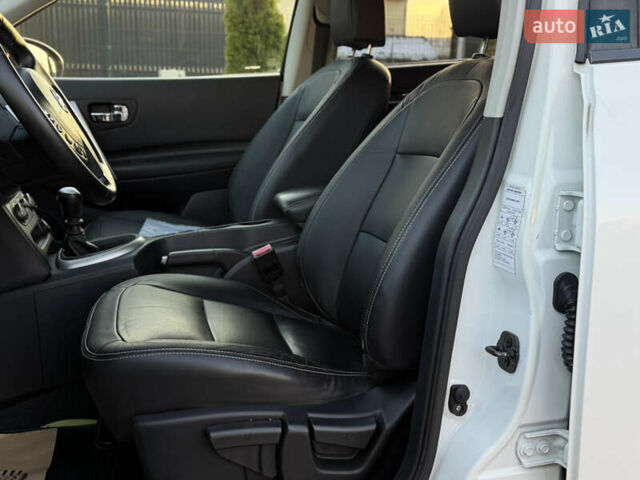 Белый Ниссан Кашкай, объемом двигателя 1.5 л и пробегом 220 тыс. км за 13500 $, фото 44 на Automoto.ua