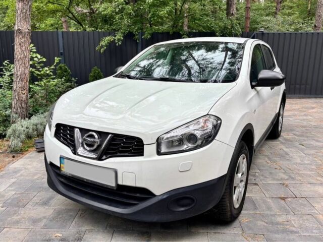 Белый Ниссан Кашкай, объемом двигателя 0 л и пробегом 134 тыс. км за 275 $, фото 2 на Automoto.ua