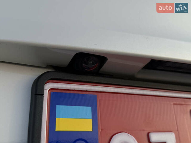 Белый Ниссан Кашкай, объемом двигателя 1.5 л и пробегом 220 тыс. км за 13500 $, фото 13 на Automoto.ua