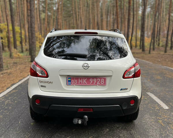 Ниссан Кашкай 2013 в Решетиловке на Automoto.ua Белый Ниссан Кашкай, объемом двигателя 1.6 л и пробегом 228 тыс. км за 11400 $, фото 5 на Automoto.ua