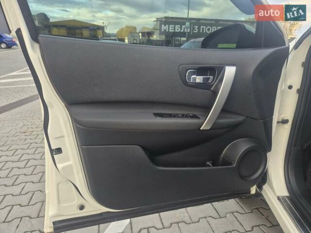 Ниссан Кашкай 2013 в Тернополе на Automoto.ua Белый Ниссан Кашкай, объемом двигателя 2 л и пробегом 135 тыс. км за 10900 $, фото 20 на Automoto.ua
