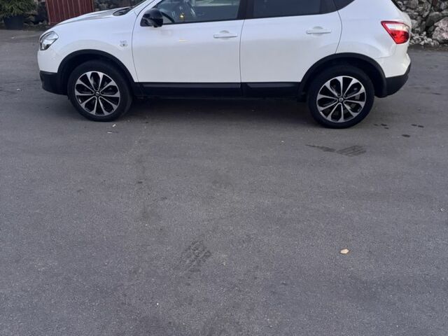 Белый Ниссан Кашкай, объемом двигателя 1.5 л и пробегом 199 тыс. км за 4149 $, фото 7 на Automoto.ua