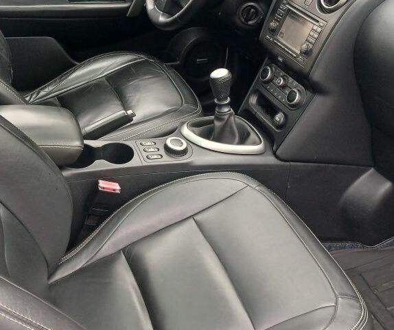 Белый Ниссан Кашкай, объемом двигателя 1.6 л и пробегом 214 тыс. км за 11800 $, фото 9 на Automoto.ua