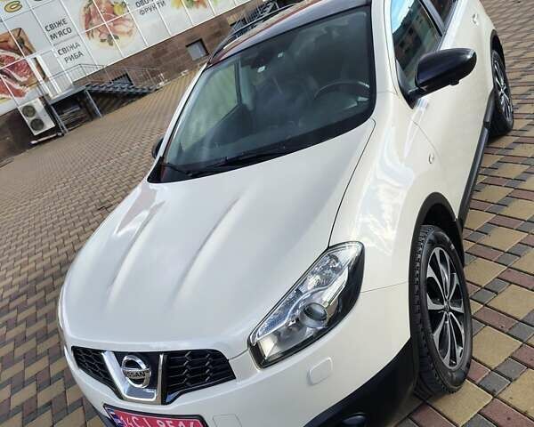 Белый Ниссан Кашкай, объемом двигателя 1.5 л и пробегом 186 тыс. км за 11900 $, фото 7 на Automoto.ua