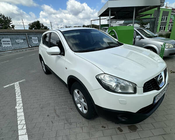 Белый Ниссан Кашкай, объемом двигателя 2 л и пробегом 153 тыс. км за 12500 $, фото 12 на Automoto.ua