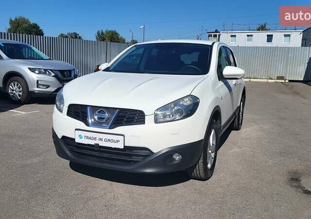 Білий Ніссан Кашкай, об'ємом двигуна 1.6 л та пробігом 295 тис. км за 10500 $, фото 4 на Automoto.ua