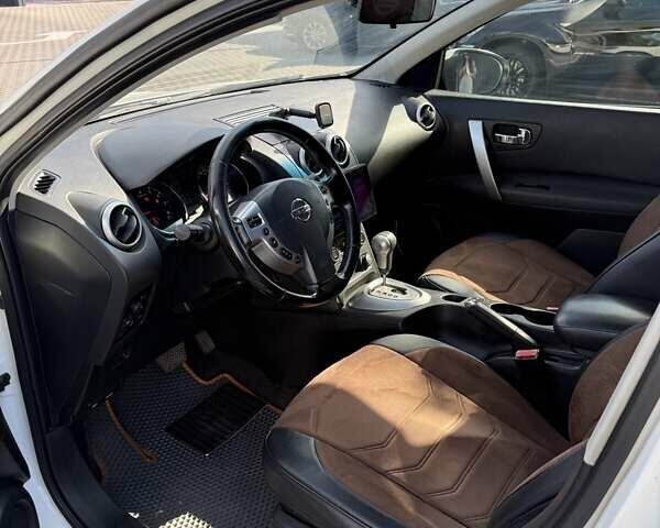 Белый Ниссан Кашкай, объемом двигателя 2 л и пробегом 178 тыс. км за 11300 $, фото 9 на Automoto.ua