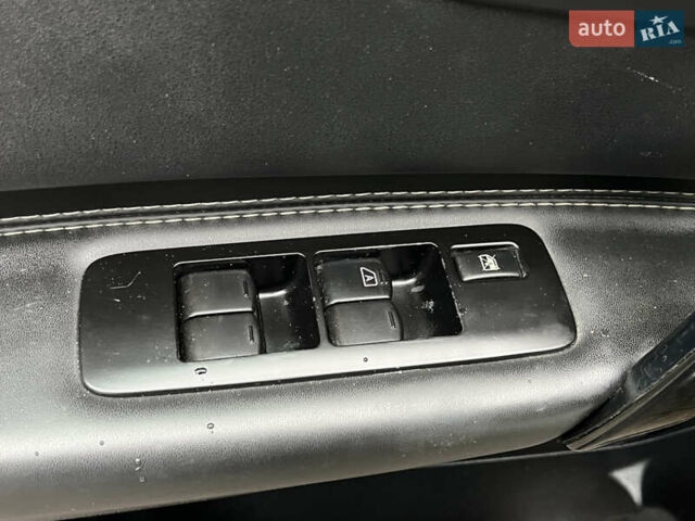 Белый Ниссан Кашкай, объемом двигателя 1.6 л и пробегом 182 тыс. км за 11399 $, фото 55 на Automoto.ua