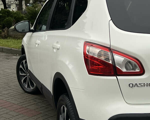 Белый Ниссан Кашкай, объемом двигателя 1.6 л и пробегом 182 тыс. км за 11399 $, фото 26 на Automoto.ua